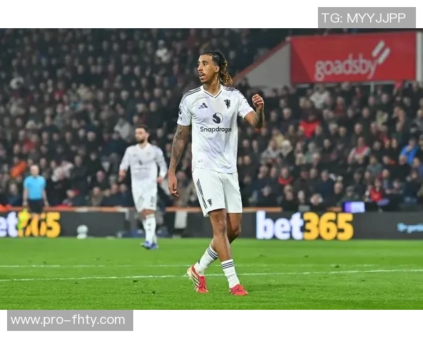 约罗谈与伯恩茅斯后卫迪亚基特的友谊与比赛中的全力以赴态度